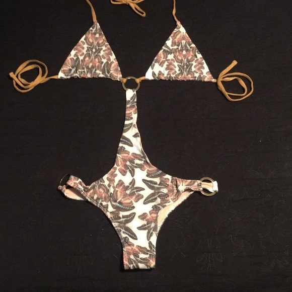 NWOT Monokini butterfly print w/ O-rings - Picture 2 of 8